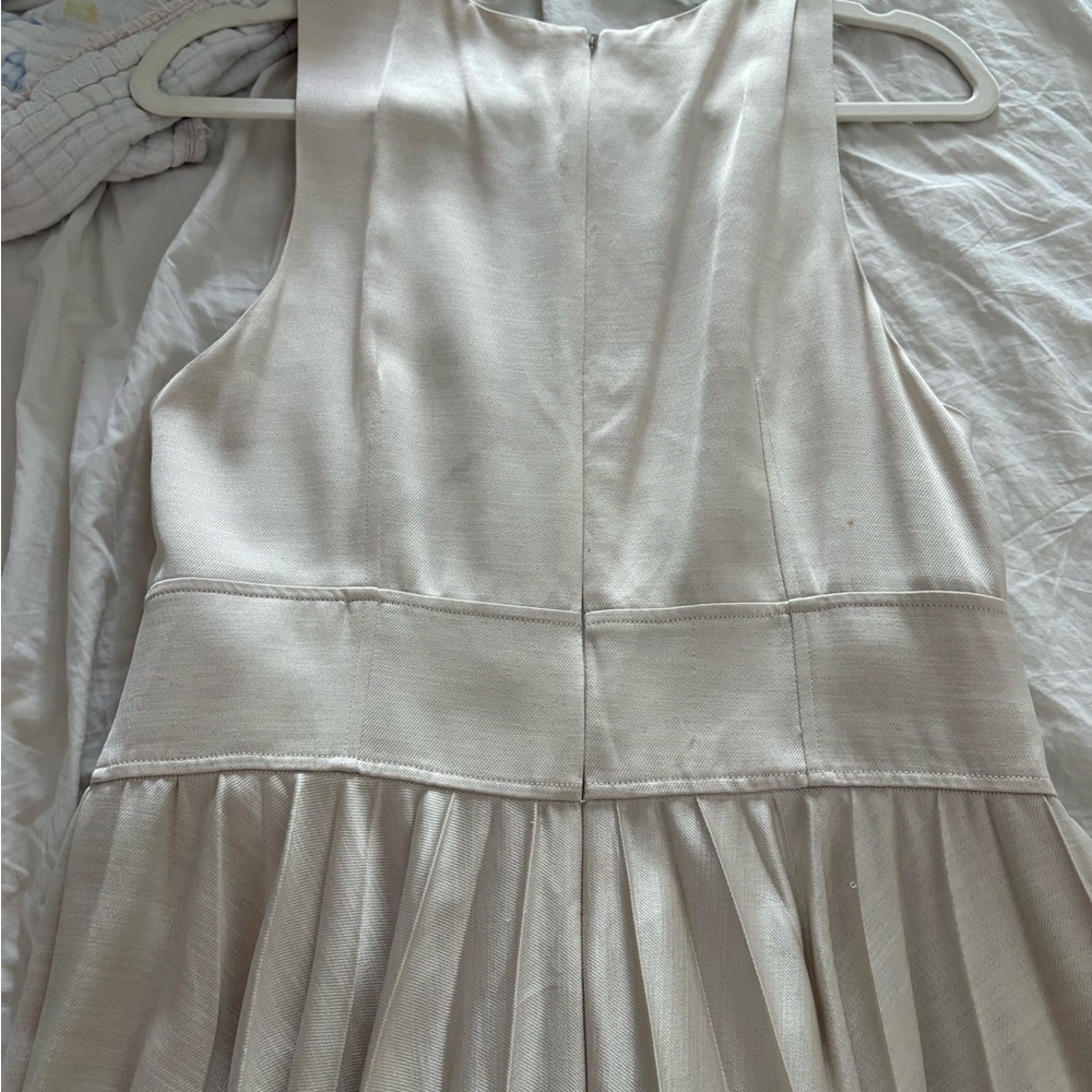Banana Republic Cream Midi dress - Picture 2 of 11